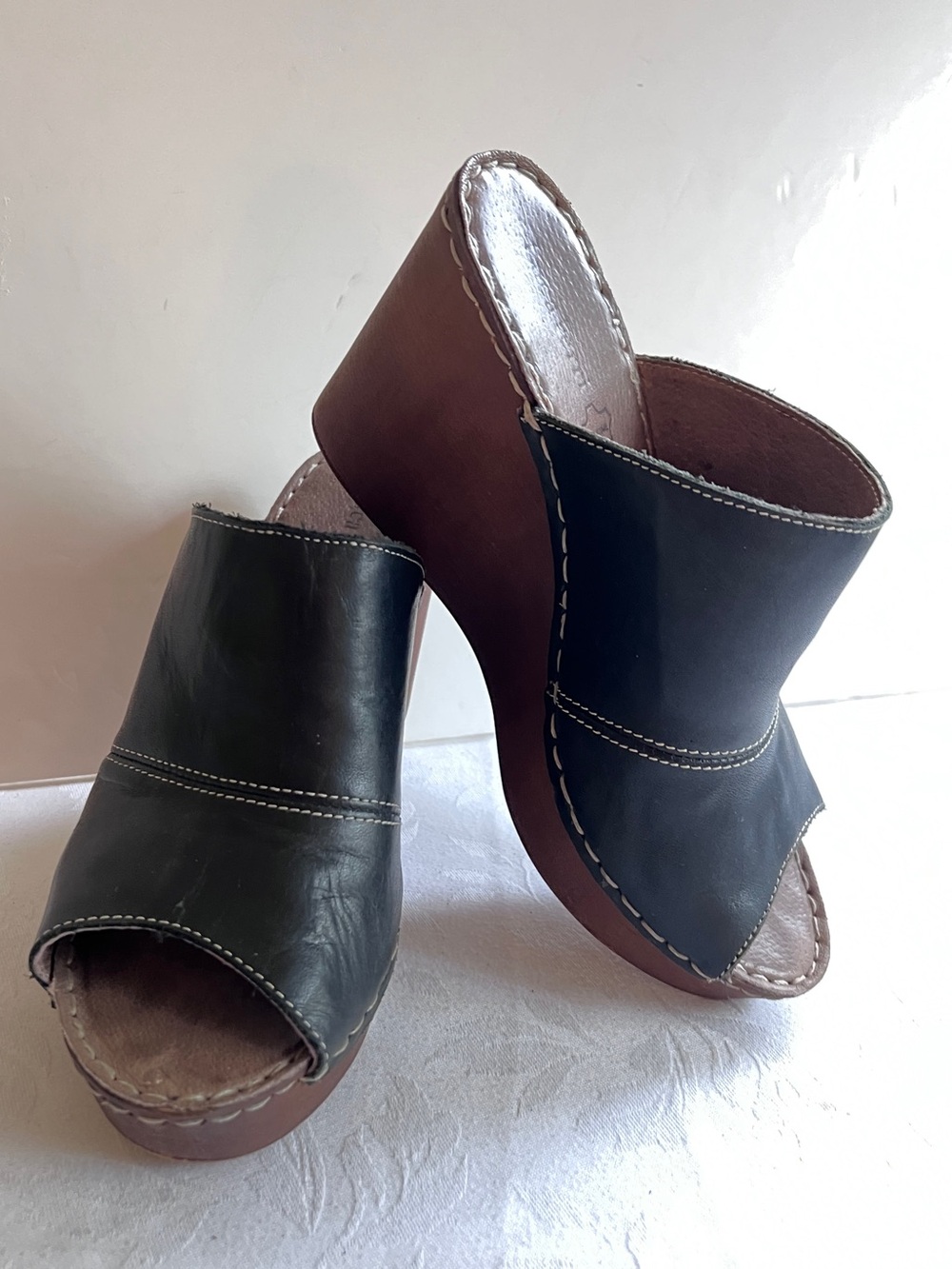 Luca Ferri Black Leather Vintage Y2K Wedge Mules Size 8